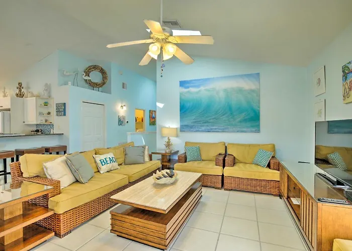 Indian Rocks Oasis - 2 Blocks To Beach! Holiday home Clearwater Beach
