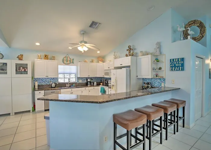 Holiday home Indian Rocks Oasis - 2 Blocks To Beach! *
