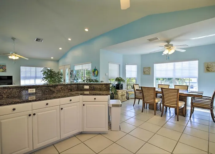 Indian Rocks Oasis - 2 Blocks To Beach! Clearwater Beach