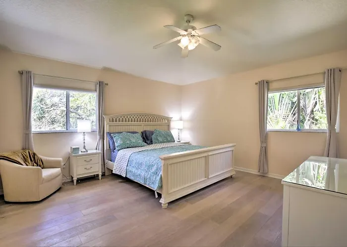 Holiday home Indian Rocks Oasis - 2 Blocks To Beach!