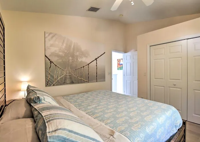 Holiday home Indian Rocks Oasis - 2 Blocks To Beach! *